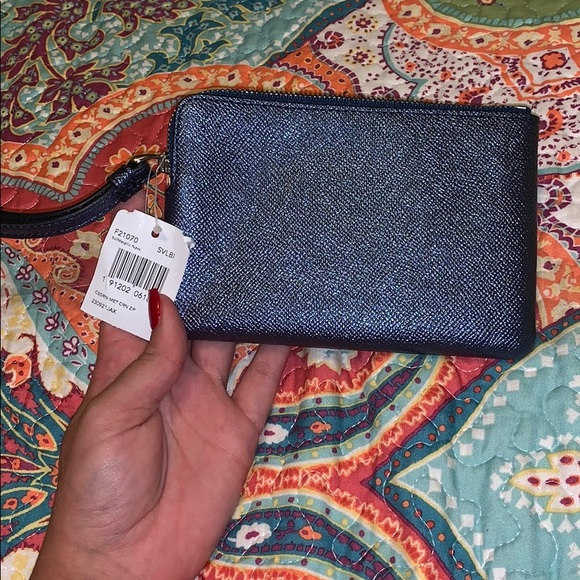 Coach Wristlet NWT - Picture 2 of 6